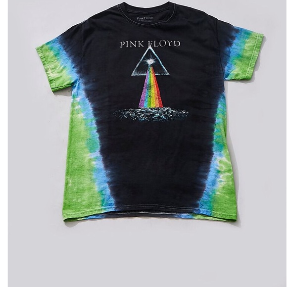 Forever 21 Tops - F21 nwt graphic Pink Floyd tshirt